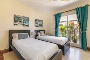 Postel nebo postele na pokoji v ubytování Spacious 3 BED Home in La Quinta Golf- Marbella