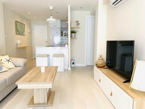 Zdjęcie z galerii obiektu Bonito Apartamento 2hab. 2 baños w mieście Benalmádena