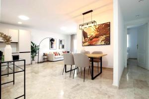 Posteľ alebo postele v izbe v ubytovaní Luxury App. A 2 MIN de Puerto Banus