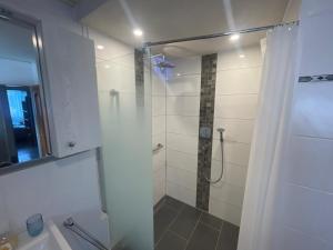 Bilik mandi di Ferienwohnung im Plenter