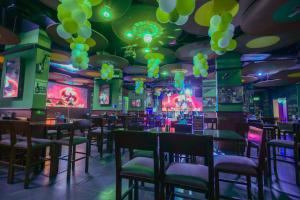 拉米皇宫酒店餐厅或其他用餐的地方