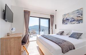 Posteľ alebo postele v izbe v ubytovaní 3 Bedroom Amazing Home In Blato