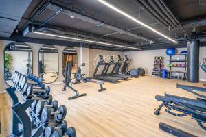 INNSiDE by Meliá Madrid Valdebebas的健身中心和/或健身设施