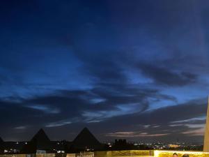 Foto dalla galleria di PYRAMIDS guest house a Il Cairo