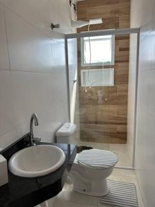 Bilik mandi di 1 - Casa 3 quartos - Praia Guilhermina +14 gambar