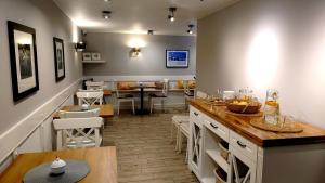 Jedlo v ubytovaní bed & breakfast alebo blízkom okolí