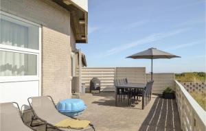 Balkón nebo terasa v ubytování Two-Bedroom Apartment In Hvide Sande