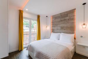 En eller flere senge i et værelse på Palace Paulina 3A + 42 billeder