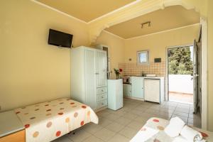 Foto dalla galleria di Helena Inn a Svoronáta