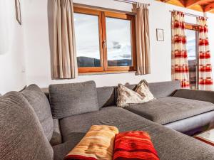 Χώρος καθιστικού στο Holiday Home Auer-1 by Interhome