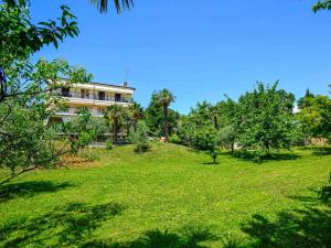 Zahrada ubytování Holiday Home Aničić by Interhome