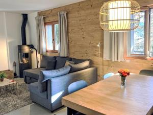 Istumisnurk majutusasutuses Apartment Sernisa Rez by Interhome