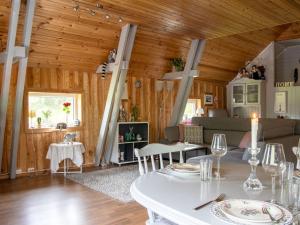 Posezení v ubytování Holiday Home Rødehuset by Interhome