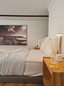 SkyView Studio, EST Bangsar, High View for 2客房内的一张或多张床位