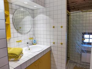 Koupelna v ubytování Apartment Zumoberhaus by Interhome