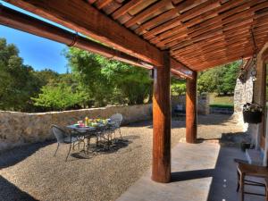 Φωτογραφία από το άλμπουμ του Holiday Home La Bergerie du Ravas by Interhome σε Aups