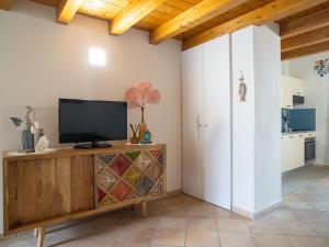 TV a/nebo společenská místnost v ubytování Apartment Tortoreto Vista Mare 2 by Interhome + 22 fotografií