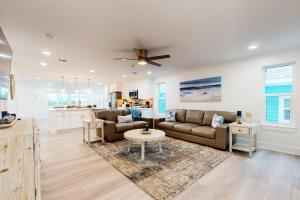 a living room with a couch and a table at Bahia Beauty - Master House in Navarre