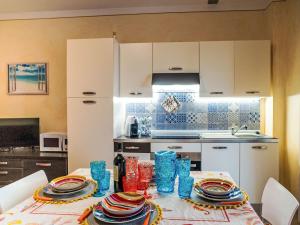 Kuchyň nebo kuchyňský kout v ubytování Apartment Tortoreto Vista Mare 1 by Interhome