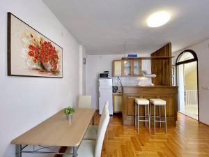 Kuchnia lub aneks kuchenny w obiekcie Apartments Brebric