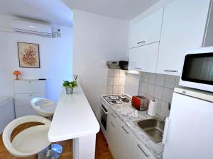 Kuchnia lub aneks kuchenny w obiekcie Apartments Brebric