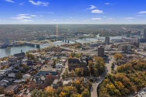 Nespecifikovaný výhled na destinaci Cincinnati nebo výhled na město při pohledu z prázdninového domu