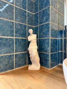 Ένα μπάνιο στο Les 6 Cordiers au coeur de ville +14 φωτογραφίες