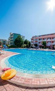 Swimmingpoolen hos eller tæt på Sunny Fort apartments Sanny Beach Parking Free