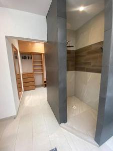 Koupelna v ubytování Casa al norte moderna impecable ejecutiva y familiar