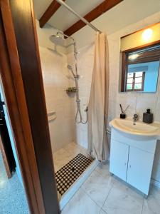 Koupelna v ubytování GaliniCafe22-suites + 28 fotografií