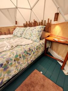 Postel nebo postele na pokoji v ubytování Allegro Eco Glamping