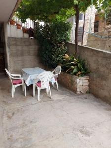 Patio alebo iná vonkajšia časť ubytovania Apartment Bila