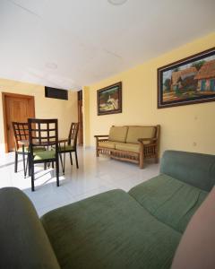 Ruang duduk di Kovakii Hotel