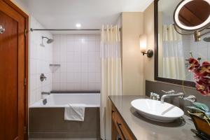 Koupelna v ubytování Ko Olina Beach Villas O224 + 32 fotografií