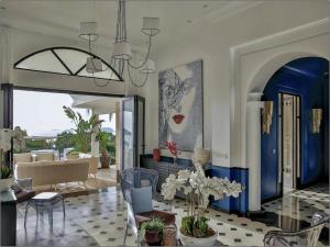 Ảnh trong thư viện ảnh của Villa in Ibiza with Cala Moli Beach Access ở Valdepeñas