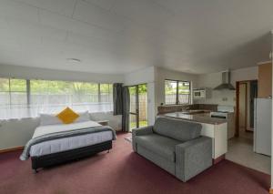 Kuchyň nebo kuchyňský kout v ubytování Marton Motel NZ