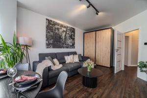 Fotografia z galérie ubytovania New Large Modern Apartment - City Center - 60m2 - Lift - Parking vo Vroclavi
