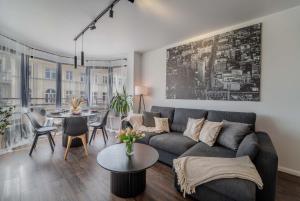 Fotografia z galérie ubytovania New Large Modern Apartment - City Center - 60m2 - Lift - Parking vo Vroclavi