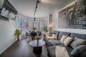 Fotografia z galérie ubytovania New Large Modern Apartment - City Center - 60m2 - Lift - Parking vo Vroclavi