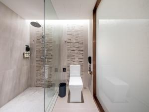 Phòng tắm tại Lavande Hotel Wuhan Huazhong University of Science and Technology Jiayuan Road Subway Station Branch