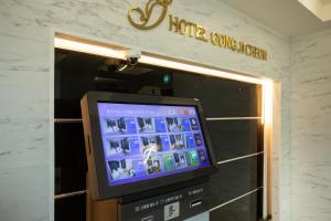 a video game machine in front of a hotel going room at Hotel gongjicheon 2 in Chuncheon
