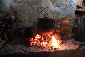 BBQ facilities na available sa mga guest in the country house