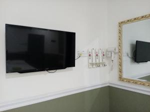 TV/Unterhaltungsangebot in der Unterkunft Hotel Seri Intan Tampin