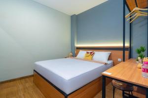 Fotografie z fotogalerie ubytování Grand Valora near Sam Poo Kong Semarang Mitra RedDoorz v destinaci Kalibanteng-lor + 13 fotografií