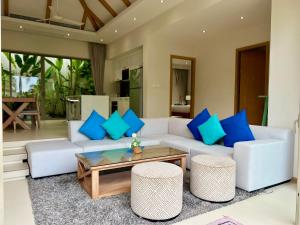 منطقة جلوس في Trichada Villas by RESAVA