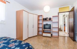 Küche/Küchenzeile in der Unterkunft Four-Bedroom Holiday Home In Zaboric