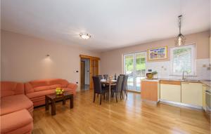 Fotografie z fotogalerie ubytování Holiday Home Potpican Jakomici v destinaci Potpićan