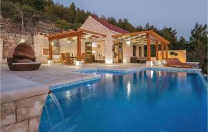 Hrvatska, KARBUNI-OTOK KORČULA, Lovely Home In Karbuni With Jacuzzi