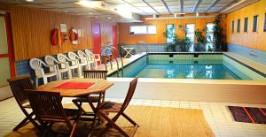 สระว่ายน้ำที่อยู่ใกล้ ๆ หรือใน Hotel Seita