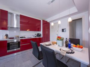 Η κουζίνα ή μικρή κουζίνα στο Casa Laura Apt 3 +10 φωτογραφίες